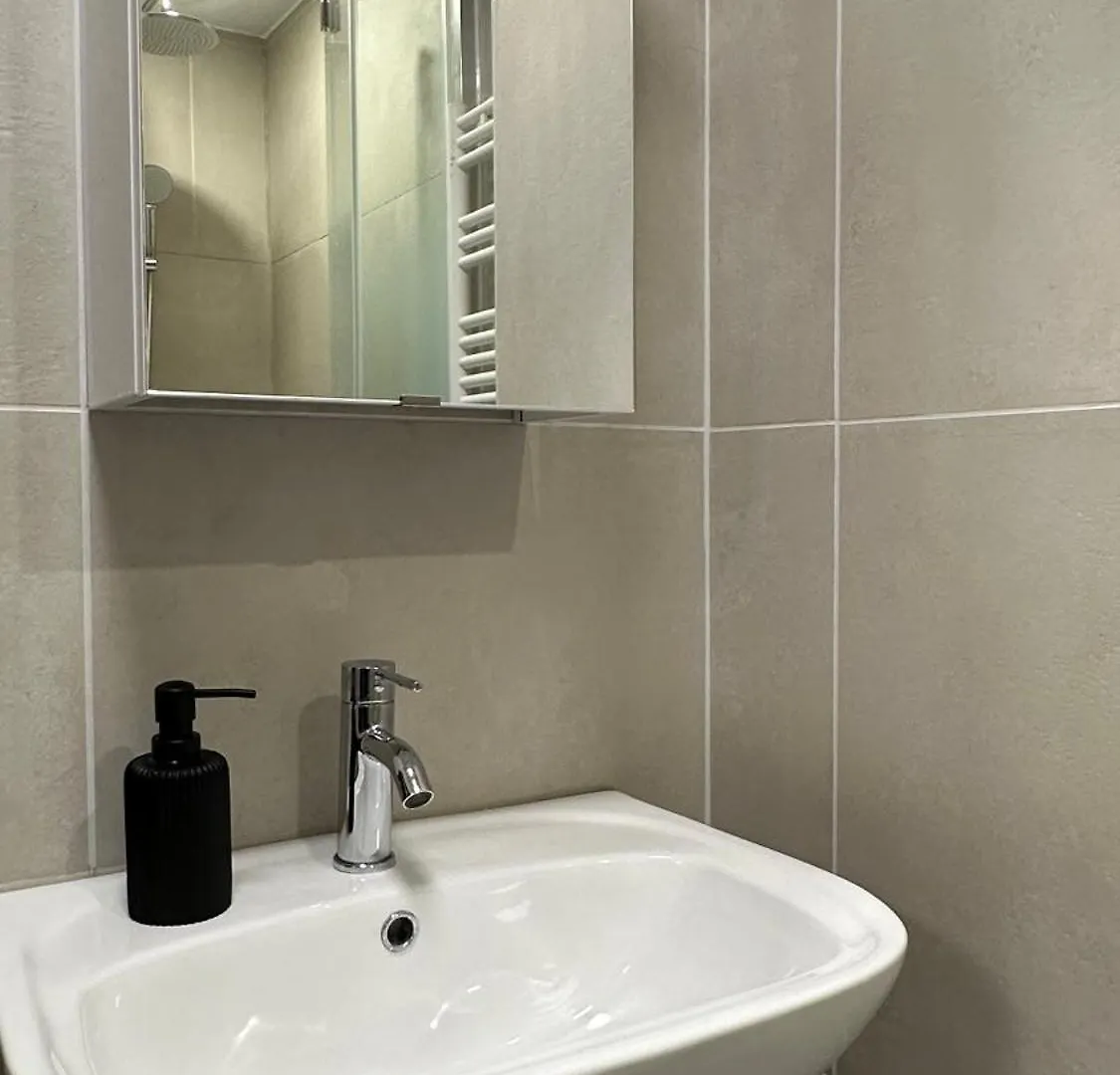 Apartment Lacharriere-logement Entier 38m2 Paris